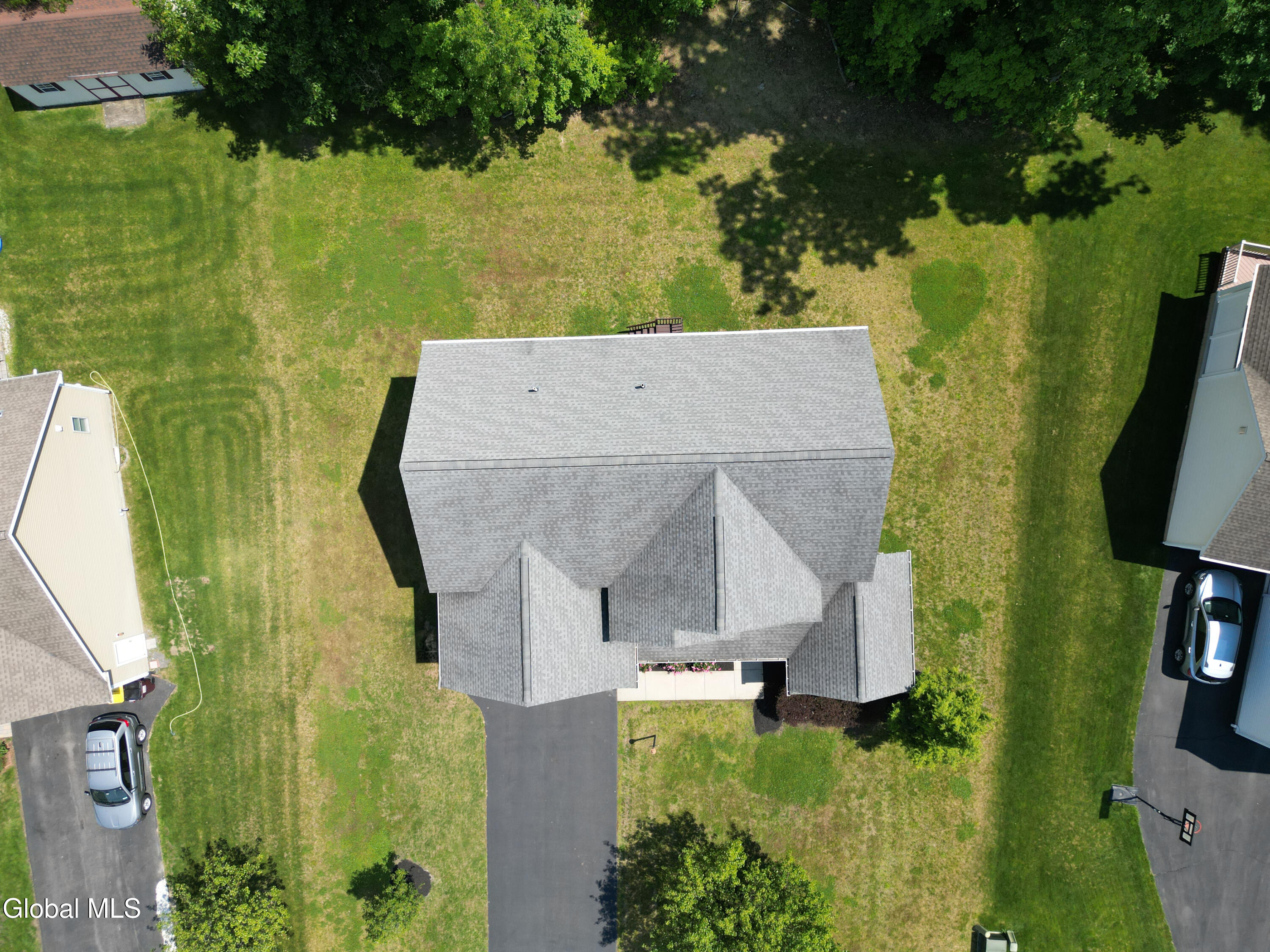 14 Fort Vaux Lane Colonie NY 12189
