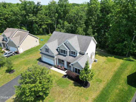 14 Fort Vaux Lane Colonie NY 12189