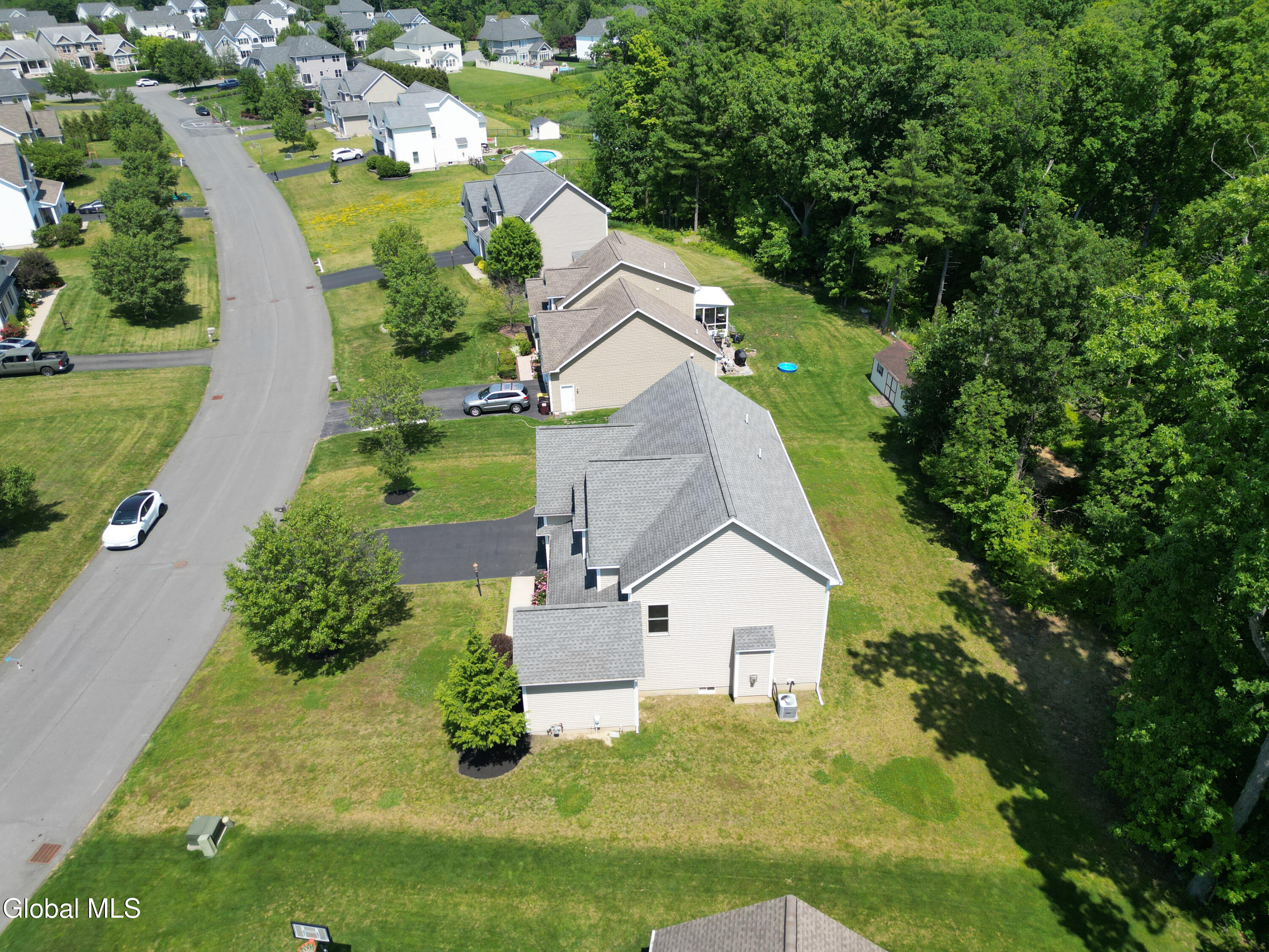 14 Fort Vaux Lane Colonie NY 12189