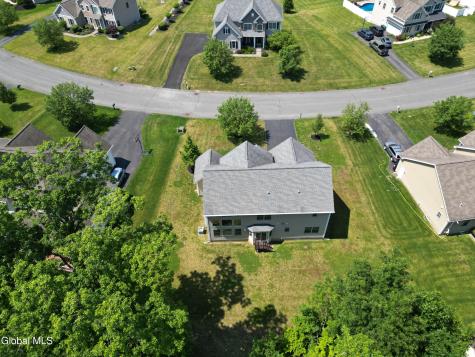 14 Fort Vaux Lane Colonie NY 12189