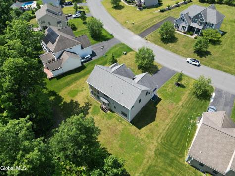14 Fort Vaux Lane Colonie NY 12189