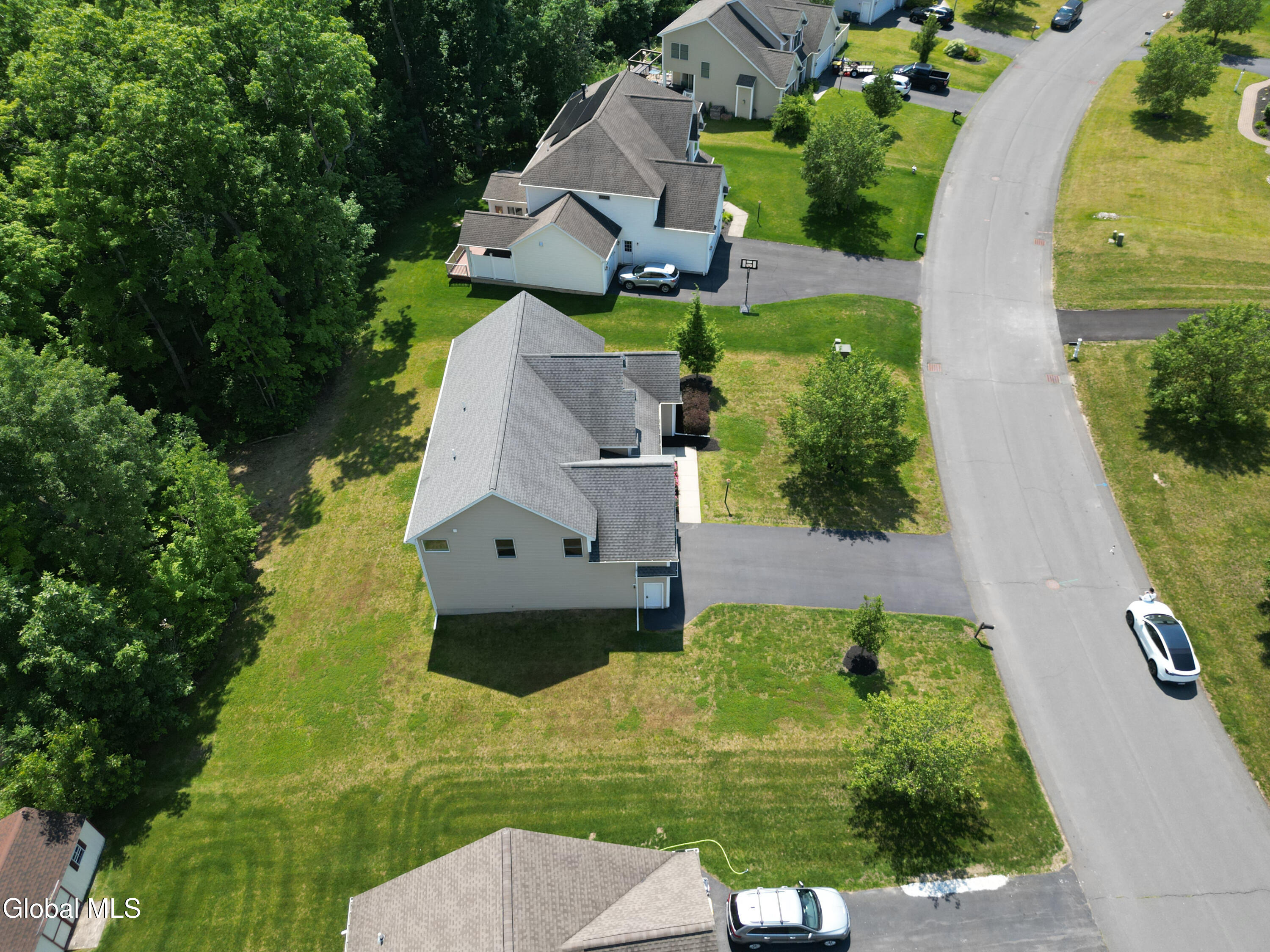 14 Fort Vaux Lane Colonie NY 12189