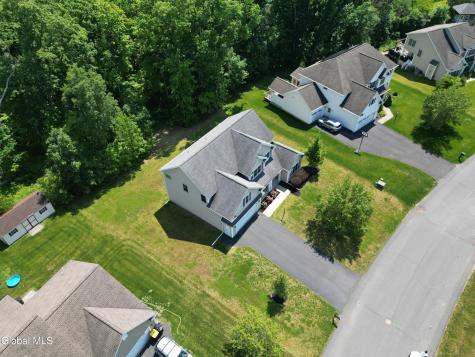 14 Fort Vaux Lane Colonie NY 12189