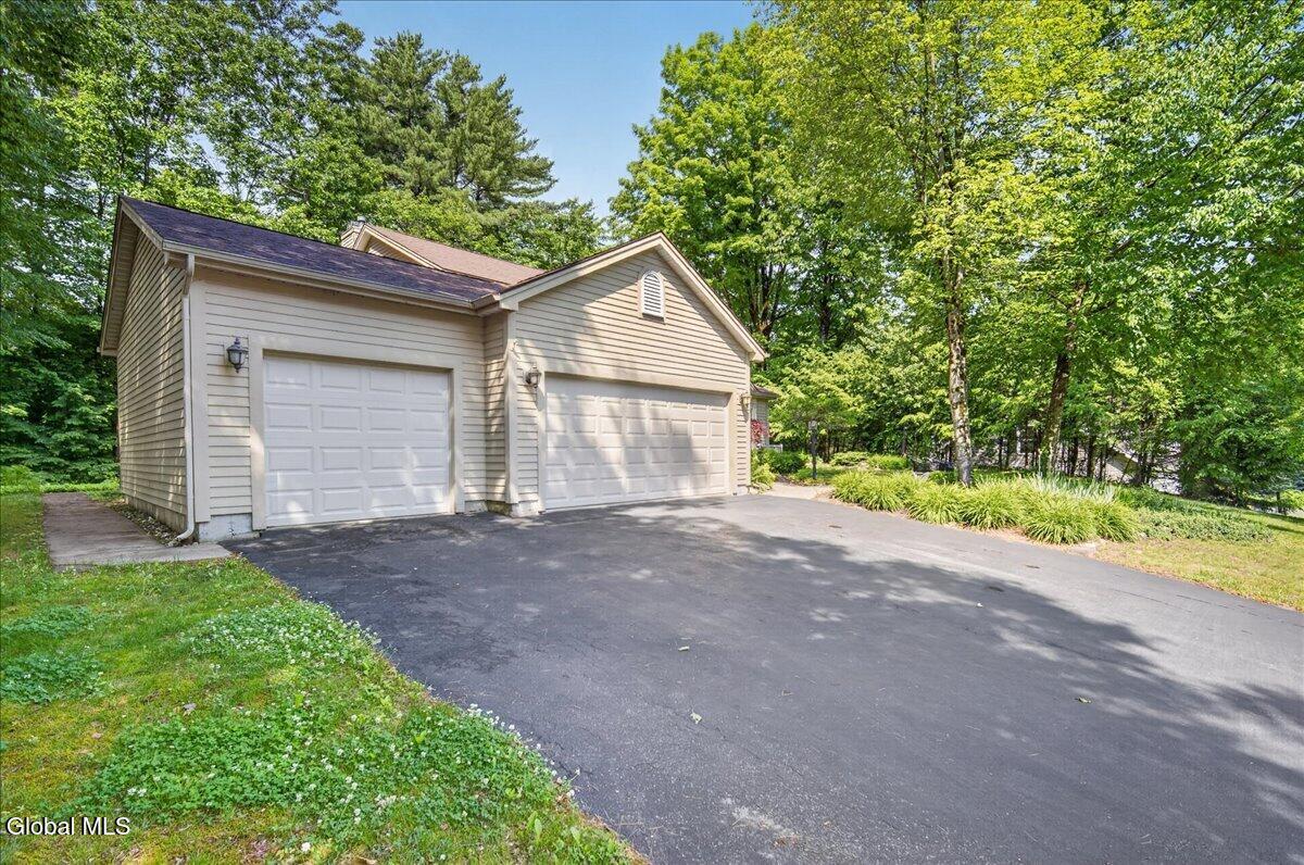 3 Bluebird Court Saratoga Springs NY 12866