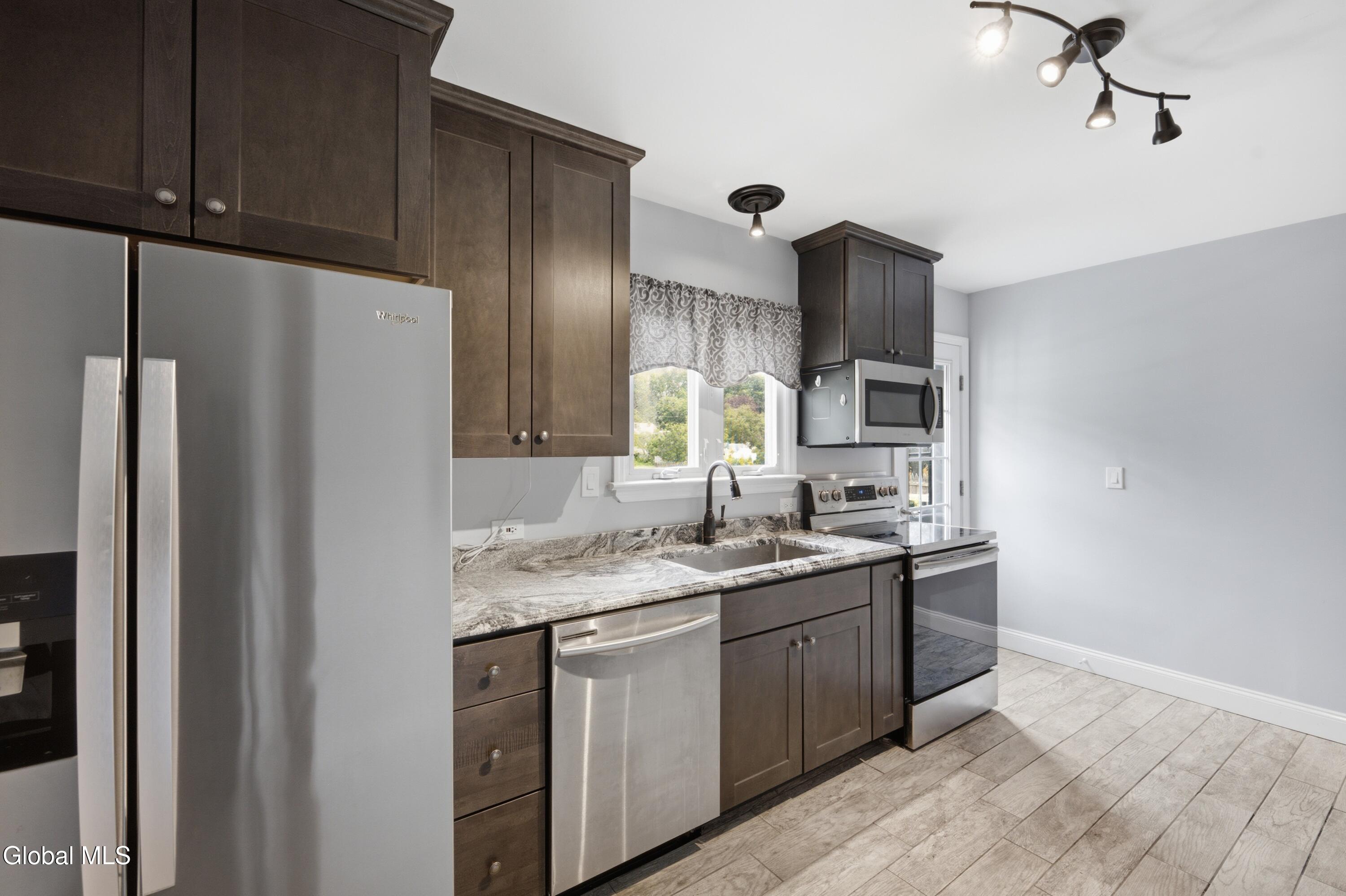 1022 Riggi Avenue Schenectady NY 12303