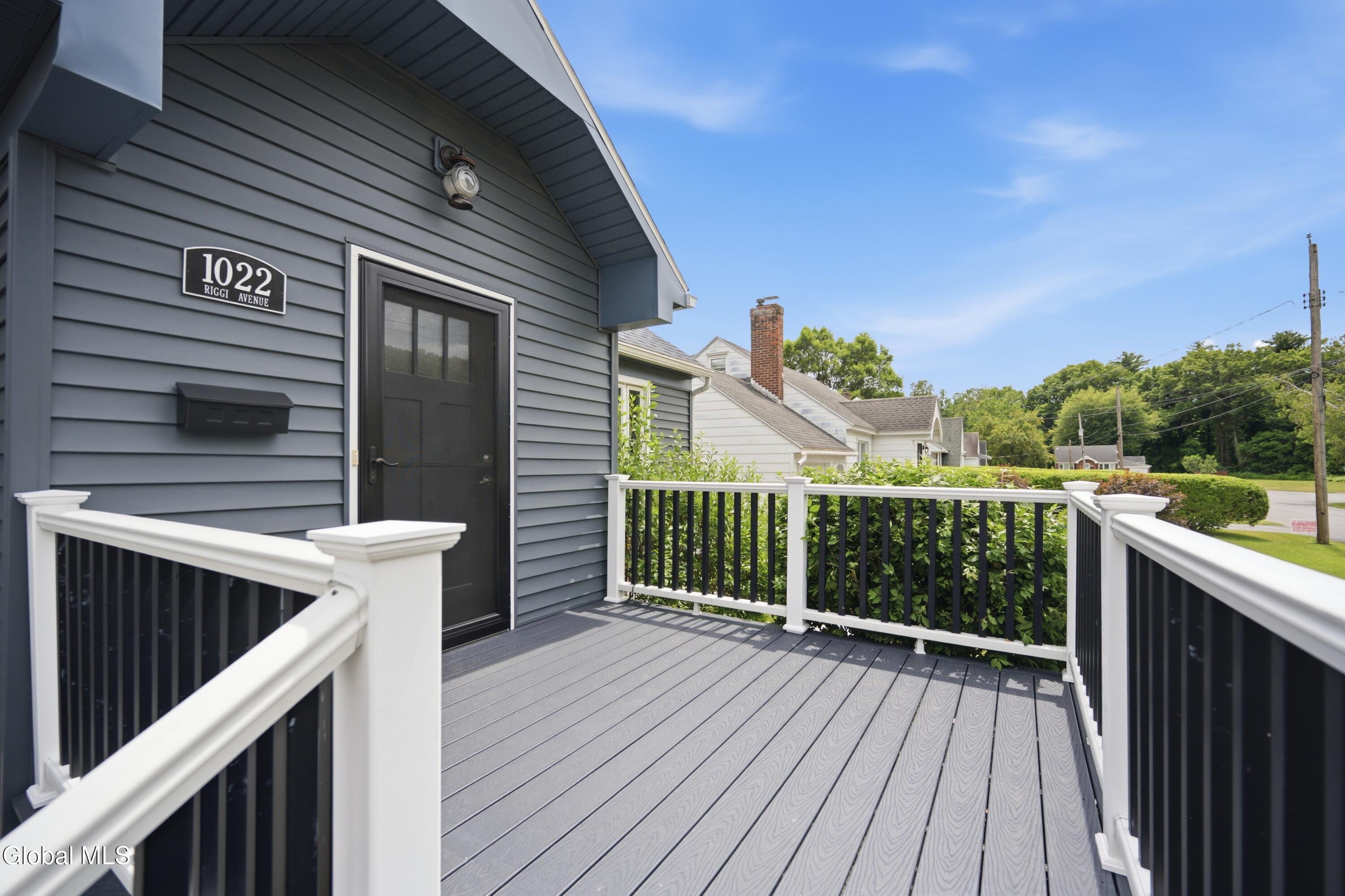 1022 Riggi Avenue Schenectady NY 12303
