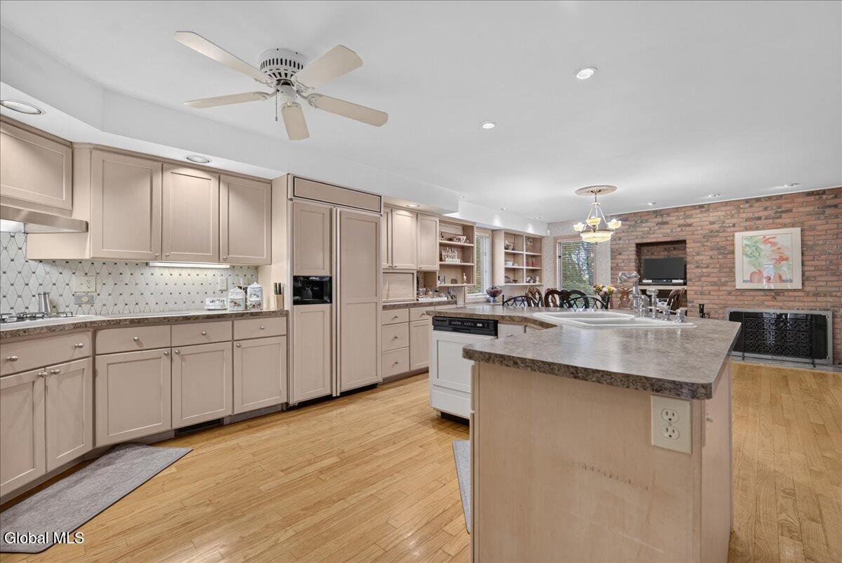 4 Spyglass Hill Menands NY 12204