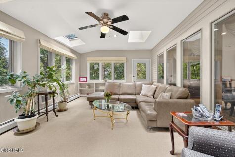 4 Spyglass Hill Menands NY 12204
