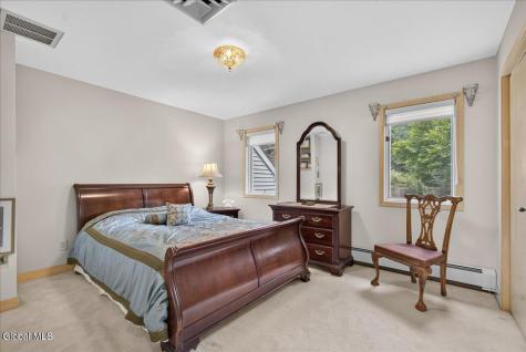 4 Spyglass Hill Menands NY 12204