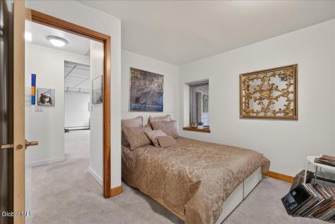 4 Spyglass Hill Menands NY 12204