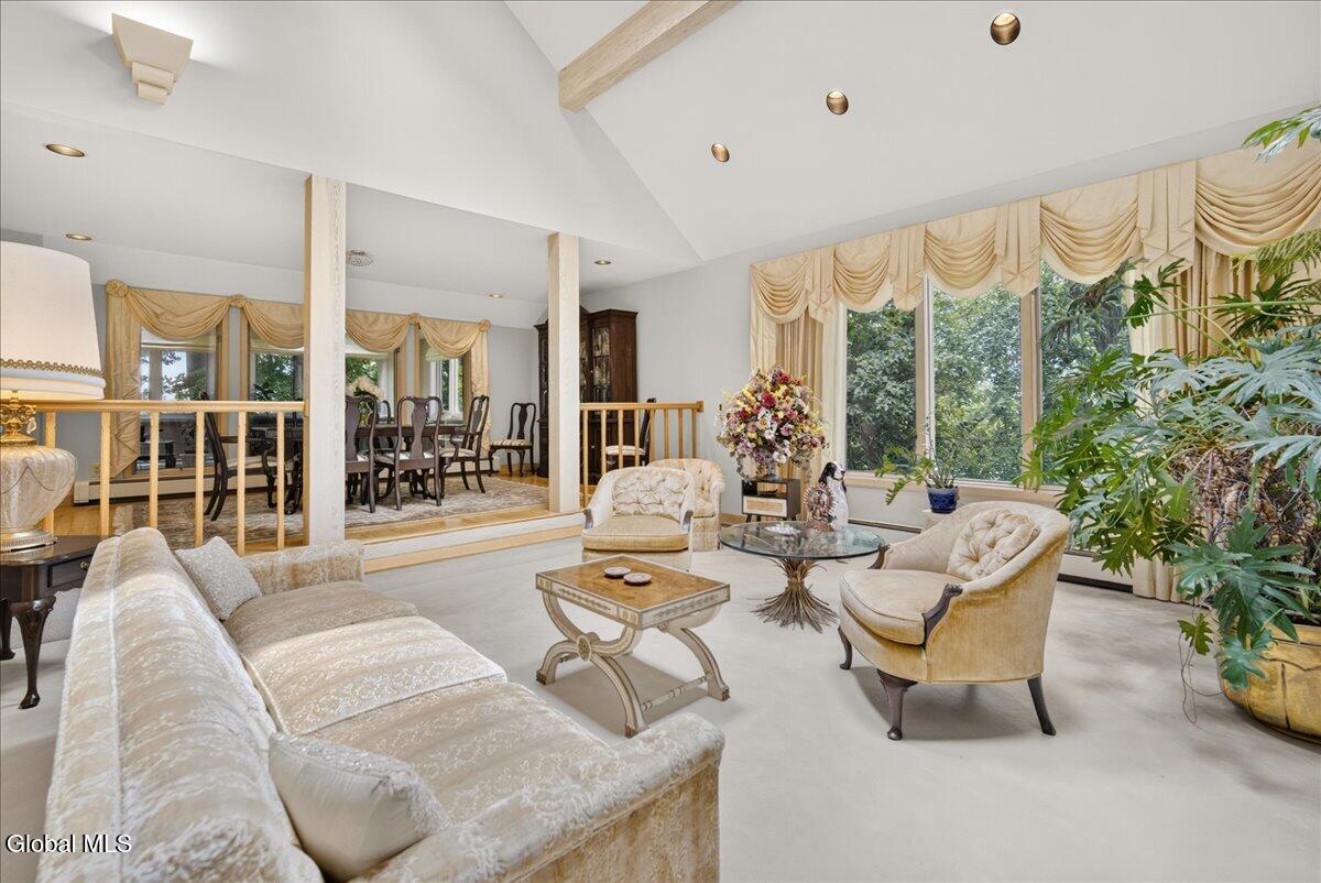 4 Spyglass Hill Menands NY 12204