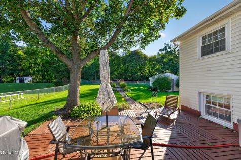 144 Stonington Hill Road Voorheesville NY 12186