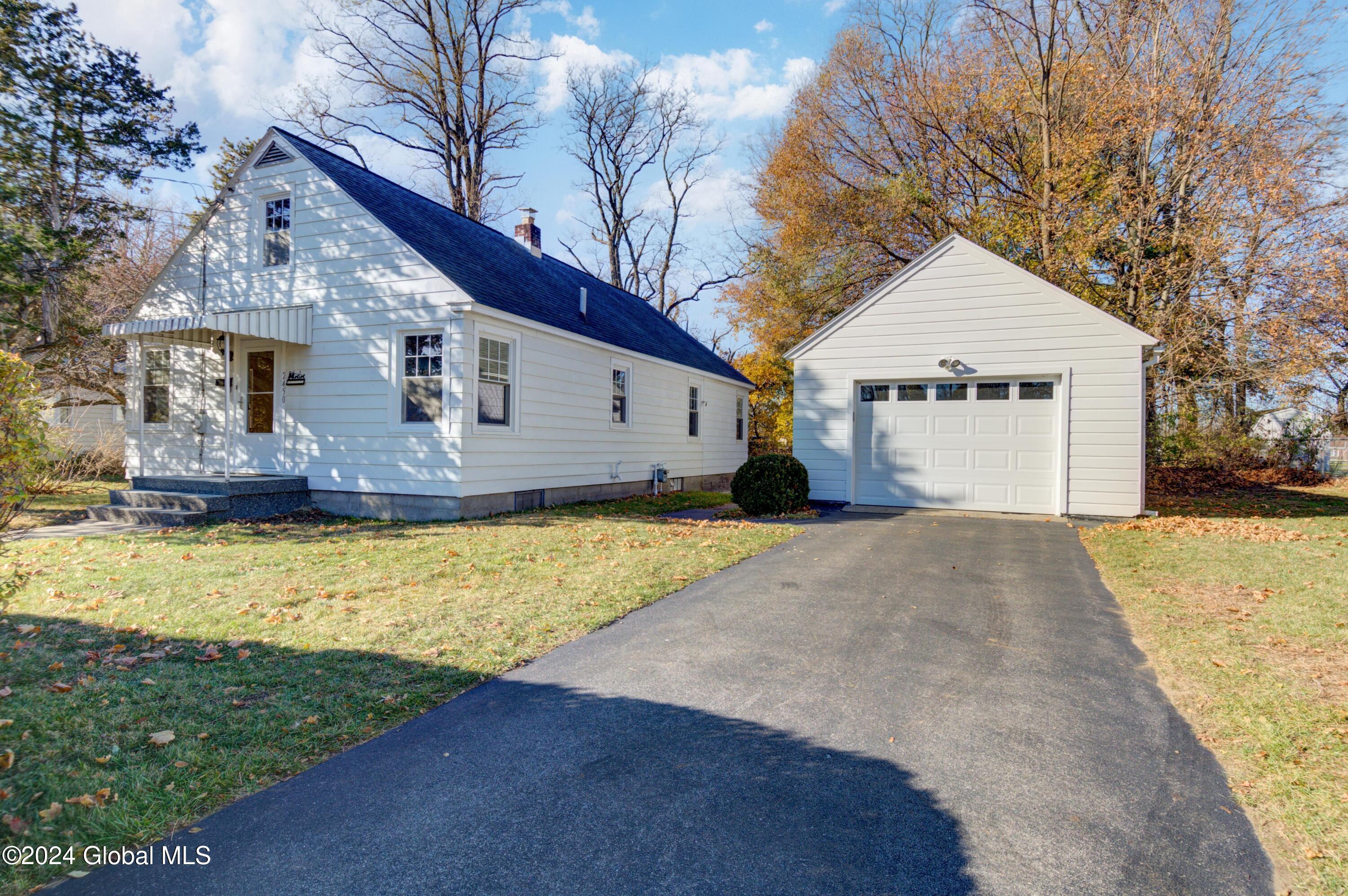 2450 3rd Avenue Rotterdam NY 12303