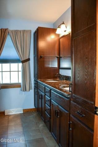 15 Delta Boulevard Colonie NY 12047