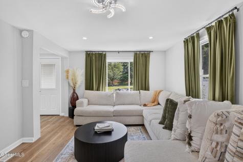 4 Dunsbach Road Halfmoon NY 12065