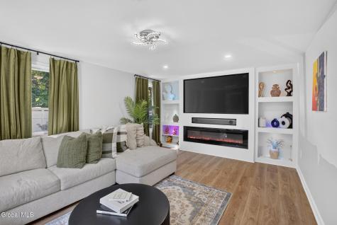 4 Dunsbach Road Halfmoon NY 12065