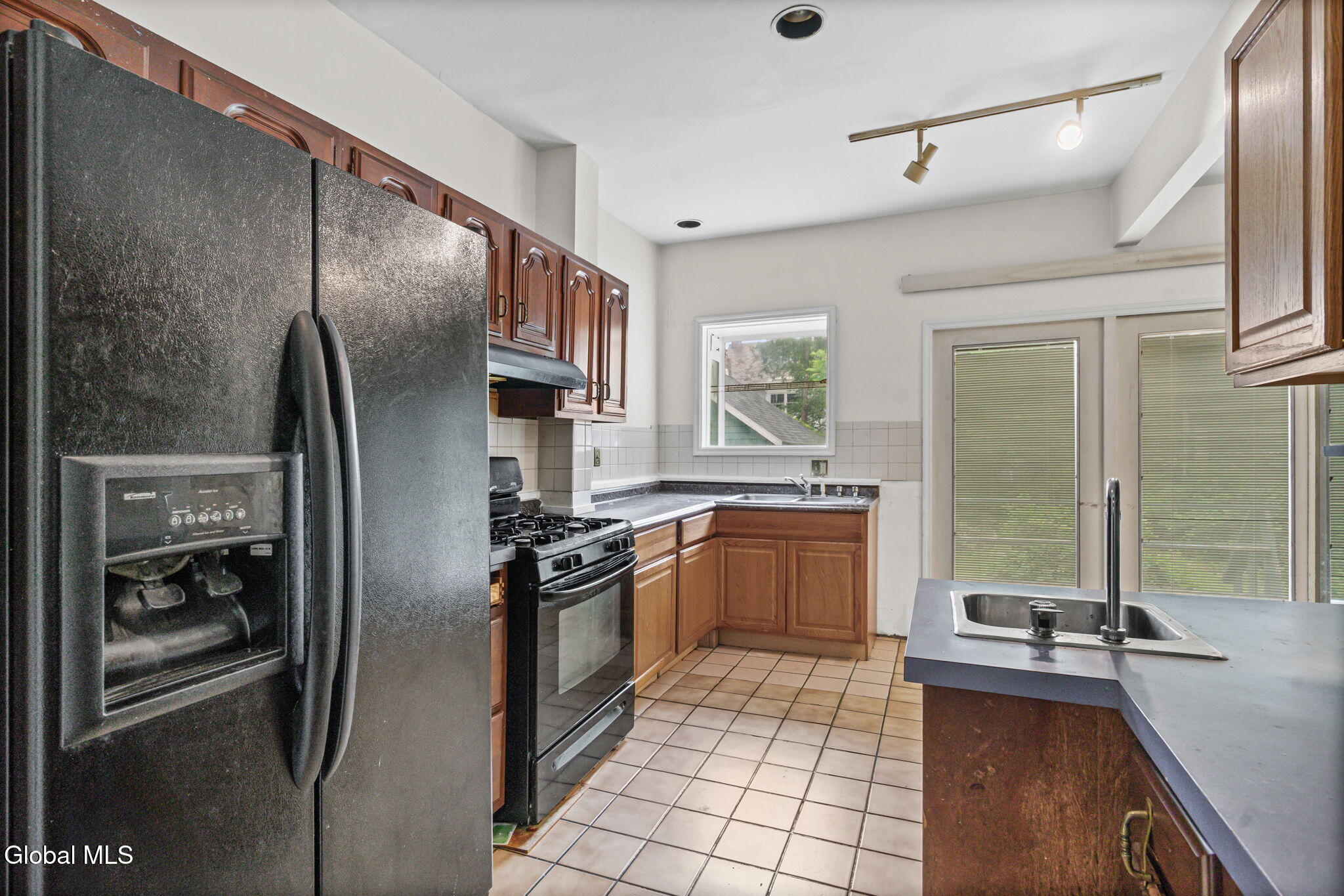 62 Grove Avenue Albany NY 12208