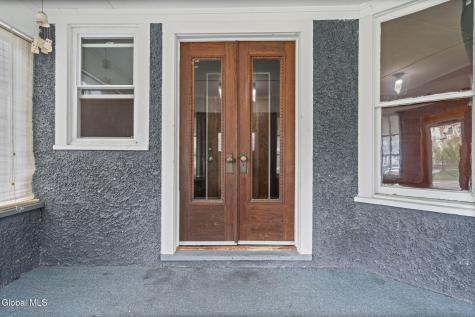 62 Grove Avenue Albany NY 12208