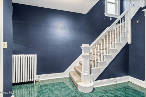 62 Grove Avenue Albany NY 12208
