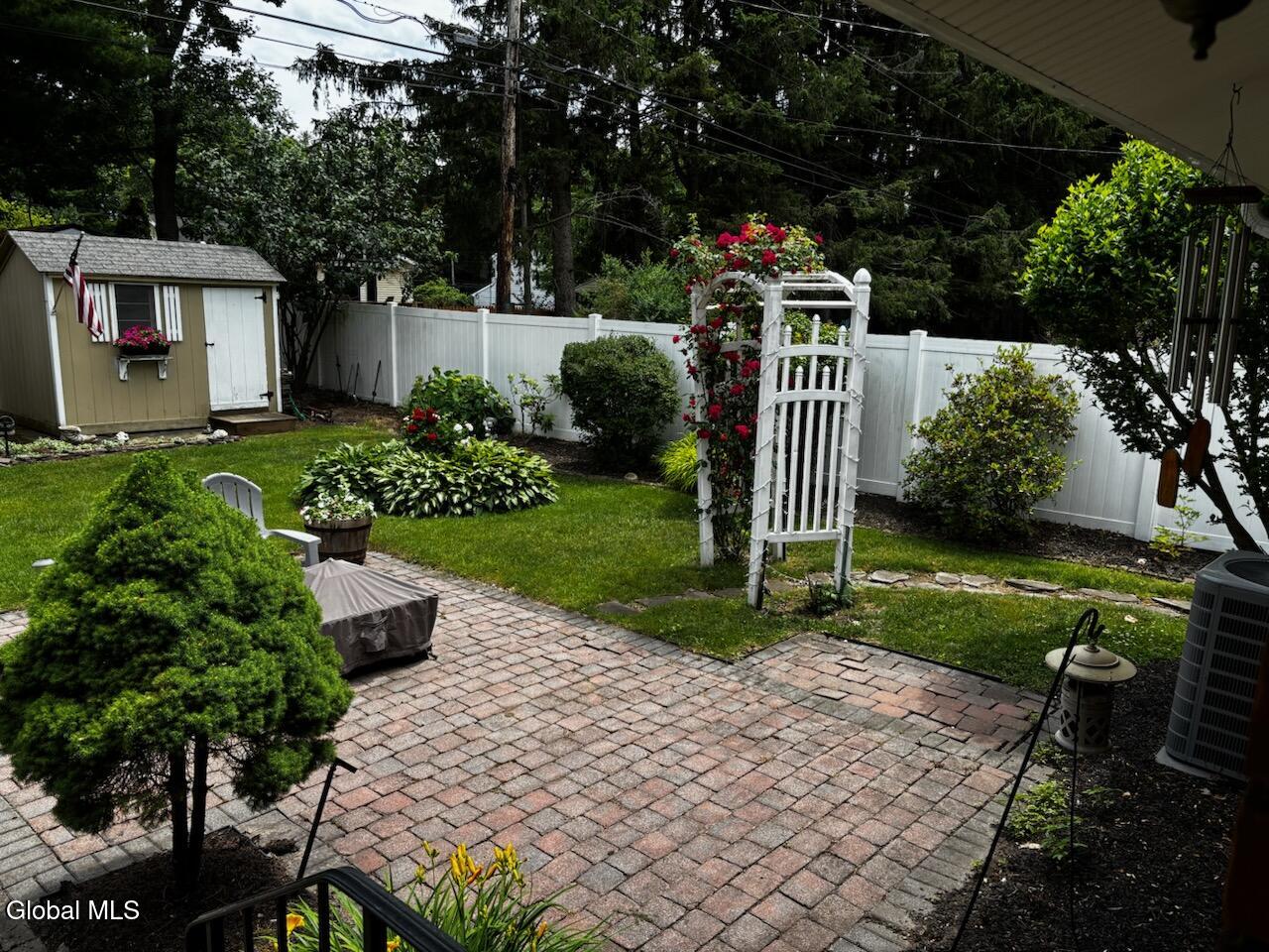 919 Londonderry Court Schenectady NY 12309