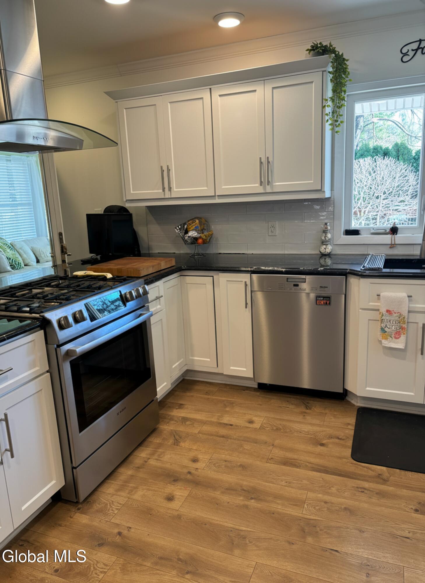 919 Londonderry Court Schenectady NY 12309