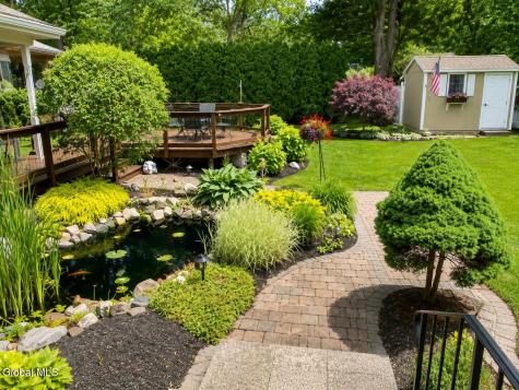 919 Londonderry Court Schenectady NY 12309
