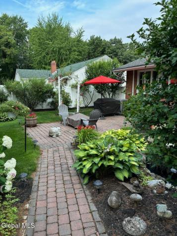 919 Londonderry Court Schenectady NY 12309