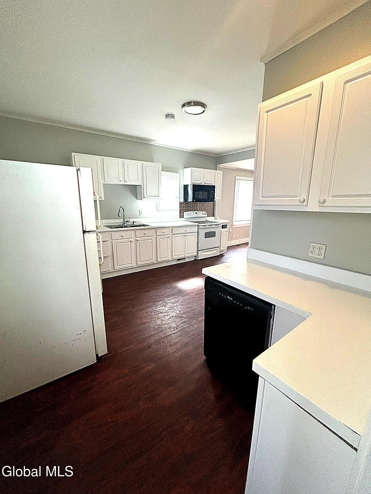 28 Lancaster Street Cohoes NY 12047