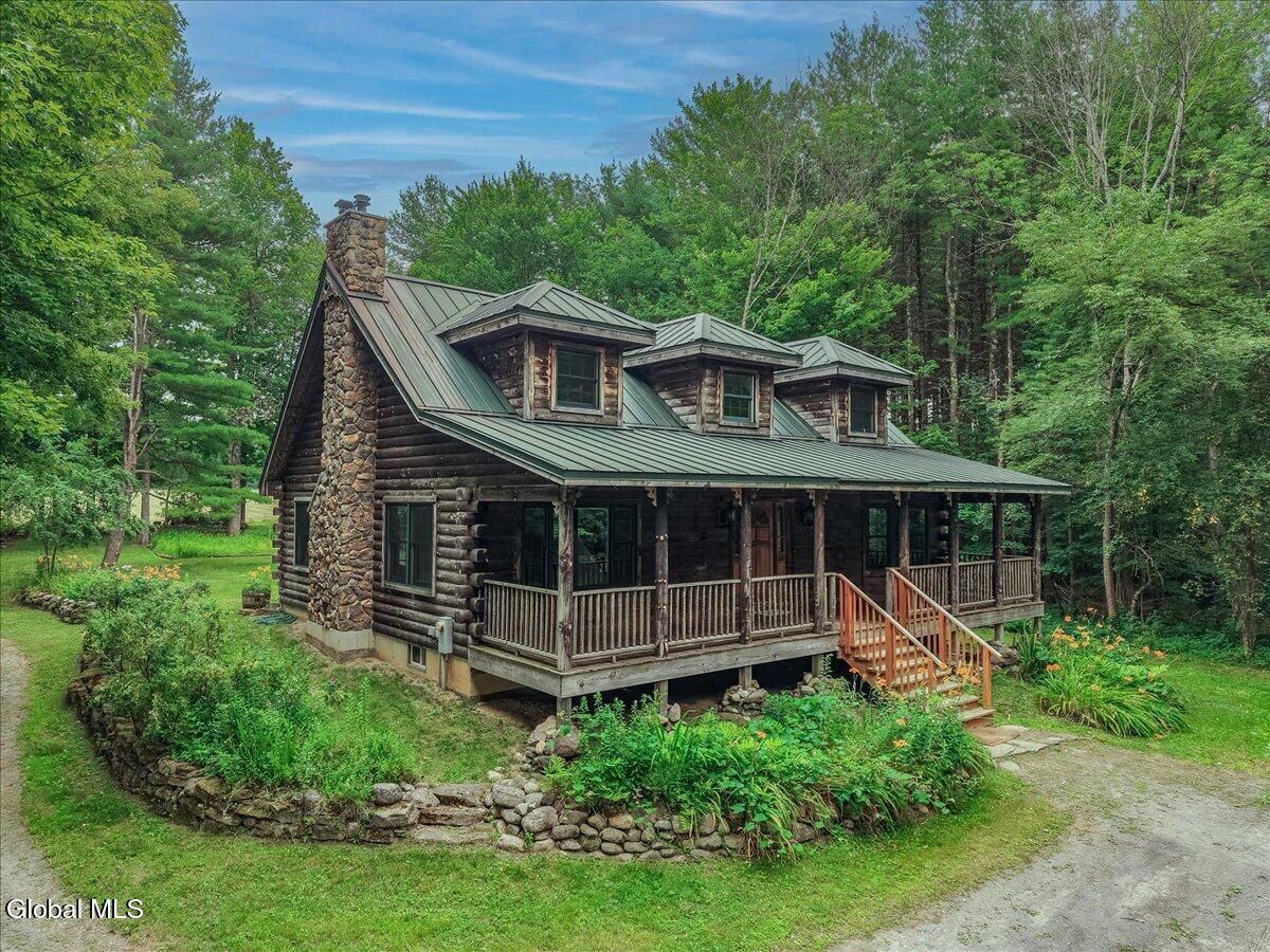 2274 Touareuna Road Amsterdam NY 12010