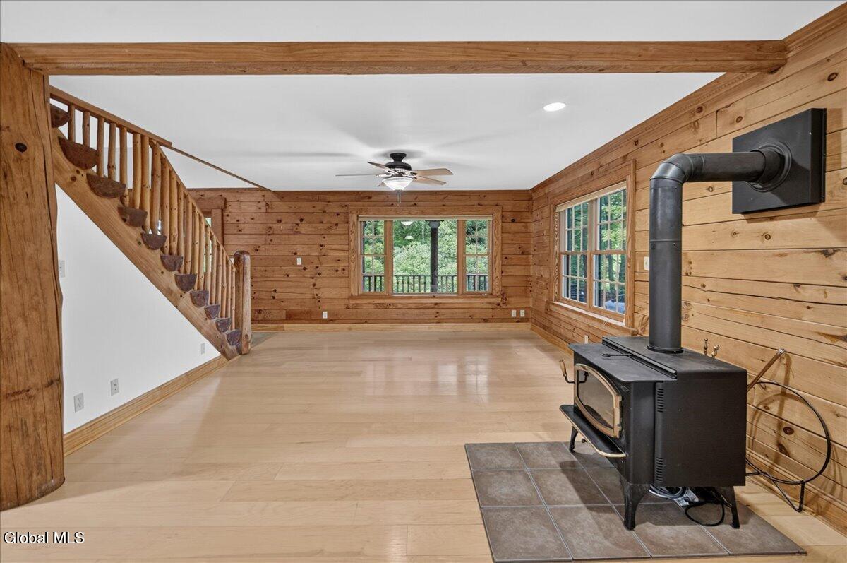 2274 Touareuna Road Amsterdam NY 12010