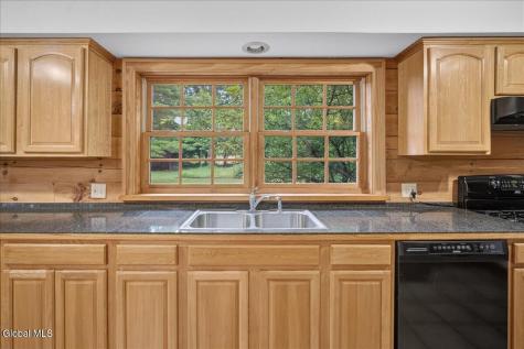 2274 Touareuna Road Amsterdam NY 12010