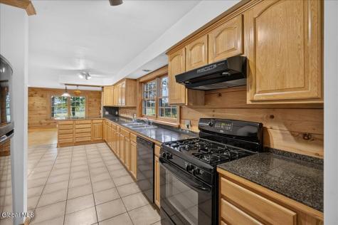 2274 Touareuna Road Amsterdam NY 12010