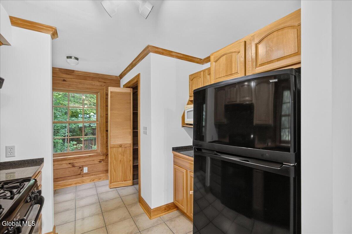 2274 Touareuna Road Amsterdam NY 12010