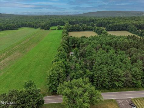 2274 Touareuna Road Amsterdam NY 12010