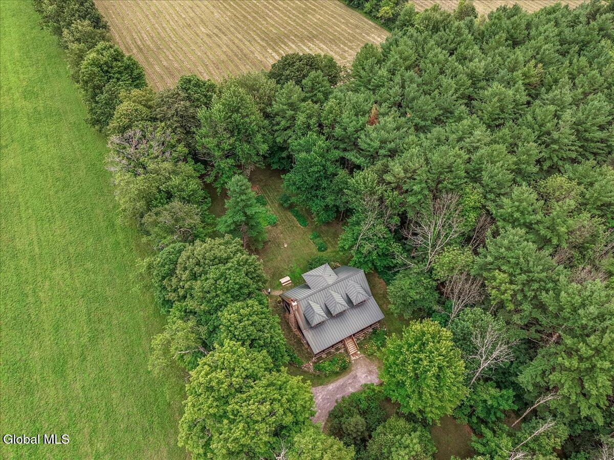 2274 Touareuna Road Amsterdam NY 12010