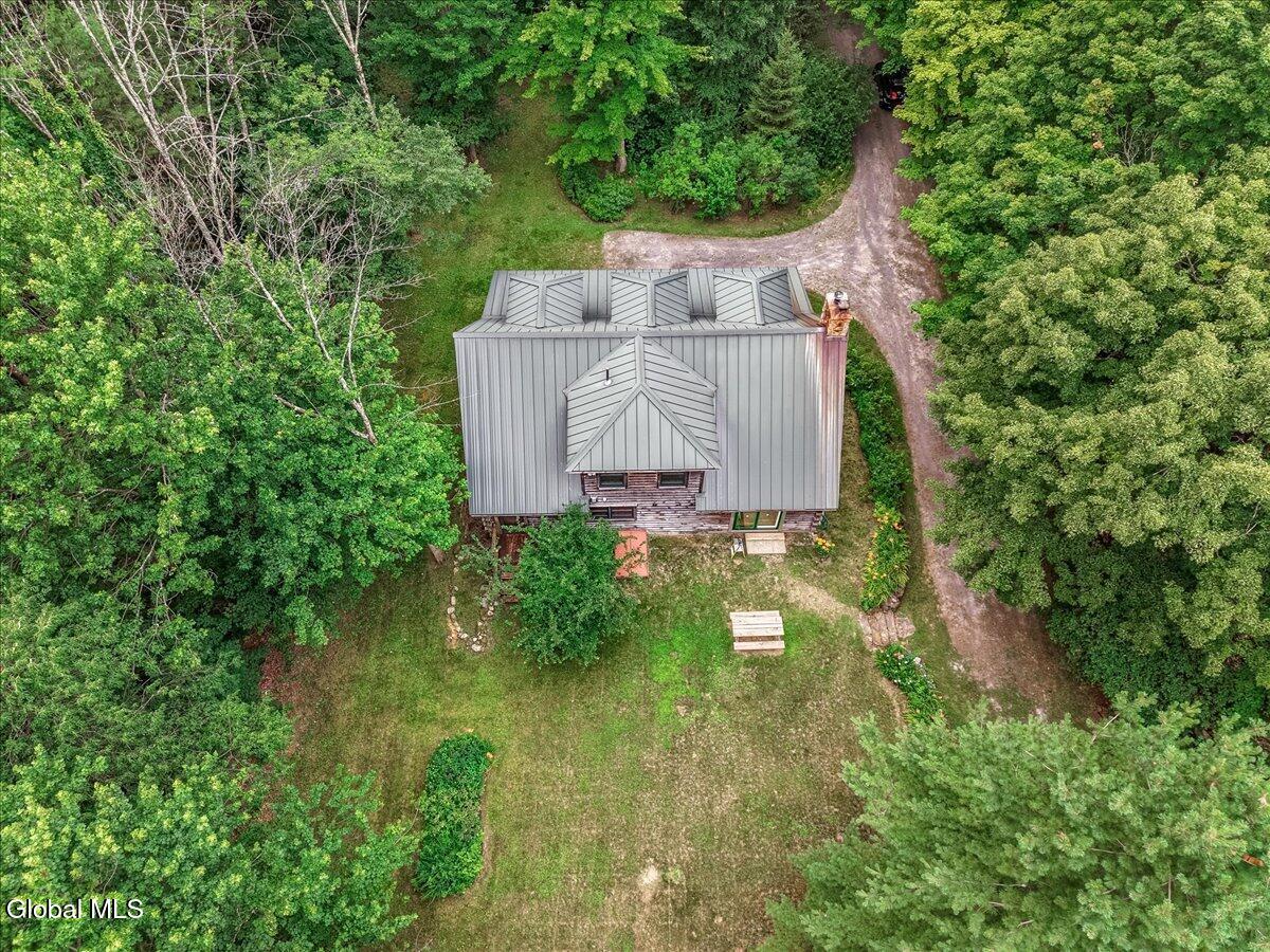 2274 Touareuna Road Amsterdam NY 12010