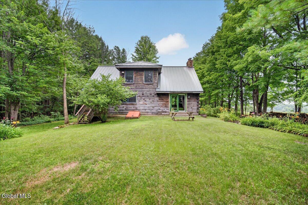 2274 Touareuna Road Amsterdam NY 12010