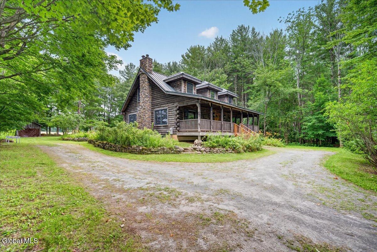 2274 Touareuna Road Amsterdam NY 12010