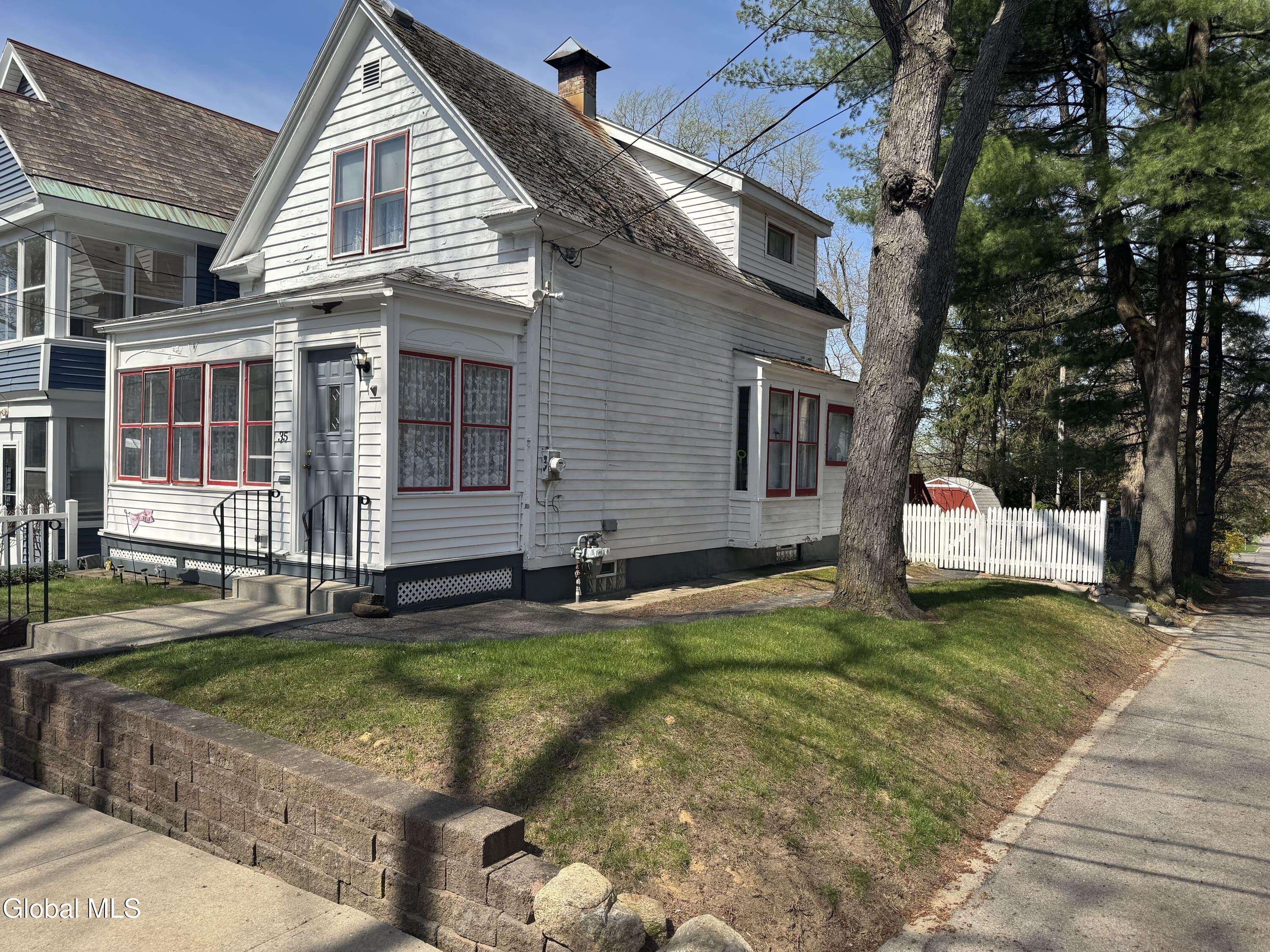 35 Cornell Street Schenectady NY 12304