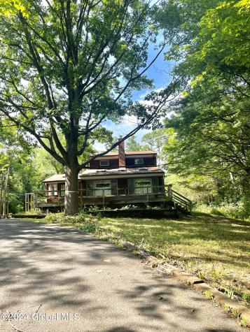 274 Tracey Road Ravena NY 12143