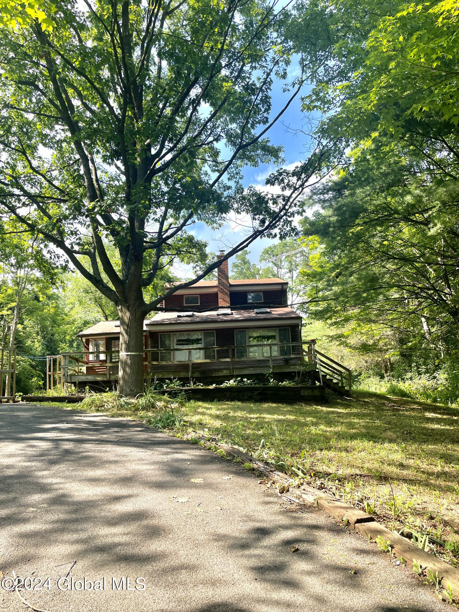 274 Tracey Road Ravena NY 12143