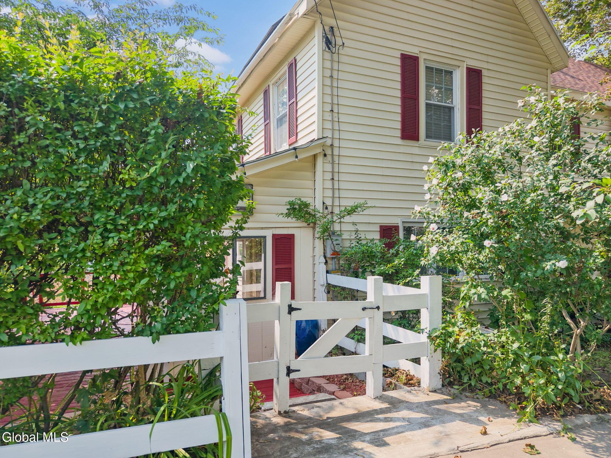 20 W Madison Avenue Johnstown NY 12095
