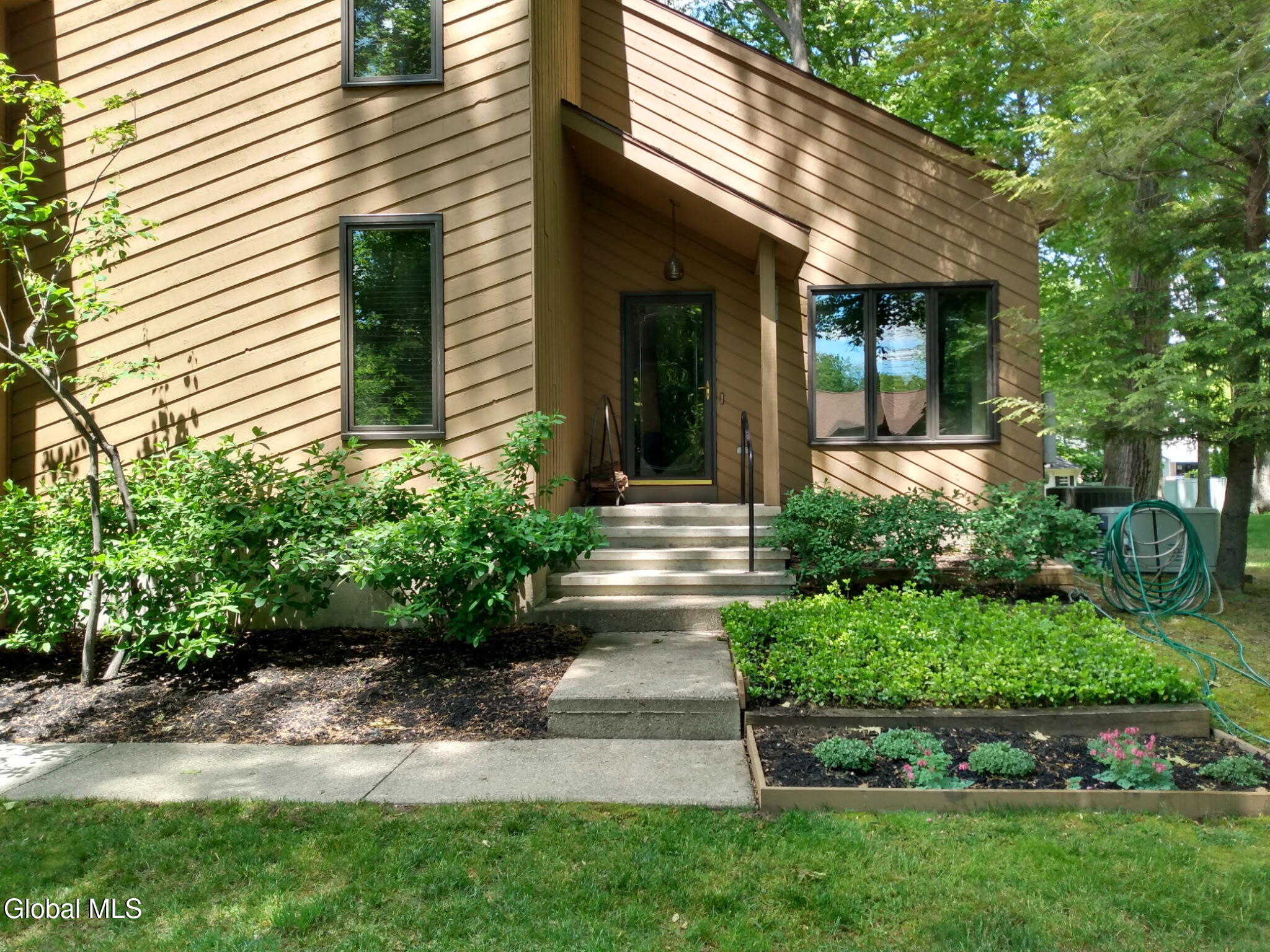 10 Durham Way Clifton Park NY 12065