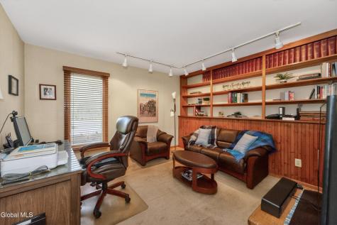 10 Durham Way Clifton Park NY 12065