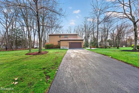 10 Durham Way Clifton Park NY 12065