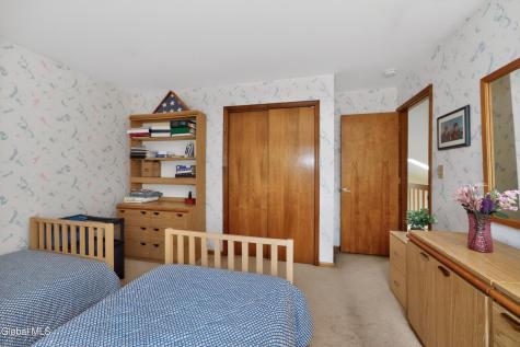 10 Durham Way Clifton Park NY 12065