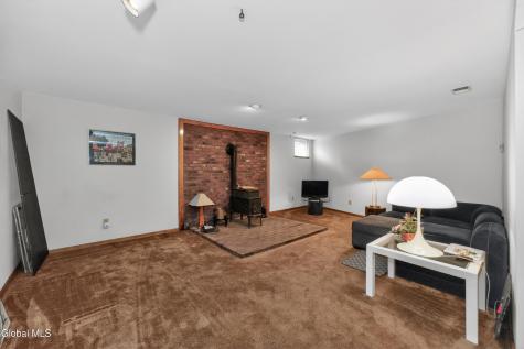 10 Durham Way Clifton Park NY 12065