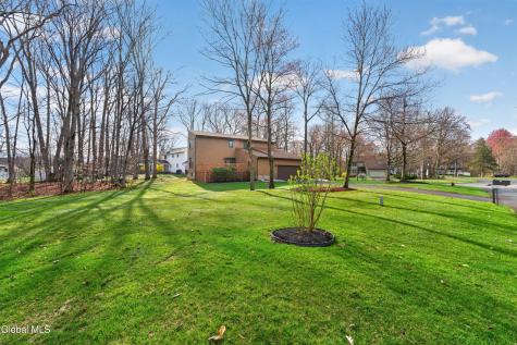 10 Durham Way Clifton Park NY 12065