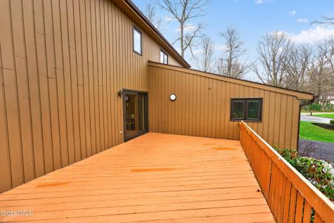 10 Durham Way Clifton Park NY 12065