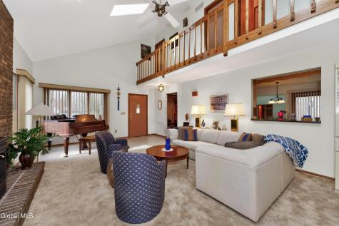 10 Durham Way Clifton Park NY 12065